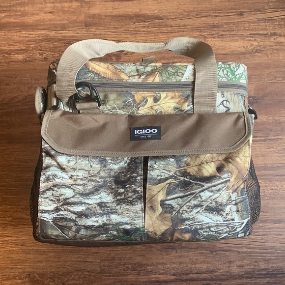 IGLOO Realtree 30 Cans Cooler Soft Side Square Bag Camouflage NWT - Picture 2 of 12